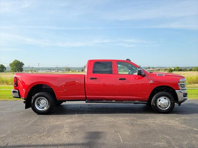 2026 Ram 3500 Tradesman Crew Cab 4x4 8 Box