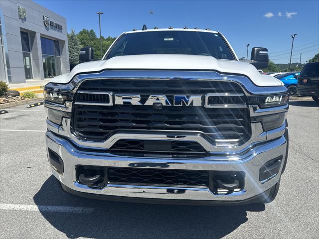2026 RAM 4500 Chassis RAM 4500 TRADESMAN CHASSIS CREW CAB 4X4 60 CA