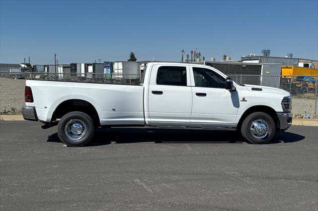 2026 RAM Ram 3500 RAM 3500 TRADESMAN CREW CAB 4X2 8 BOX