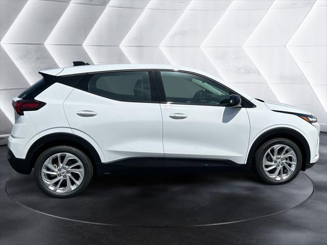 2027 Chevrolet Bolt LT FWD