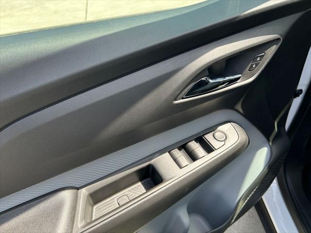 2027 Chevrolet Bolt LT FWD