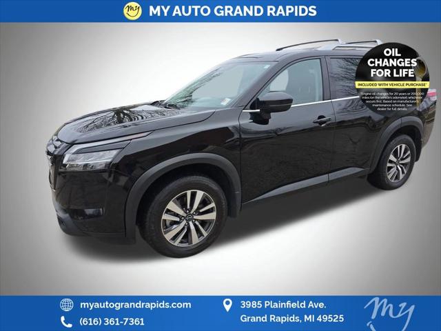 2023 Nissan Pathfinder SL 4WD