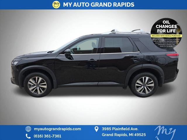 2023 Nissan Pathfinder SL 4WD