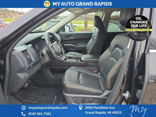2023 Nissan Pathfinder SL 4WD