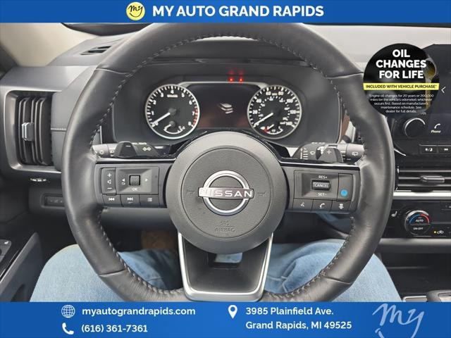 2023 Nissan Pathfinder SL 4WD