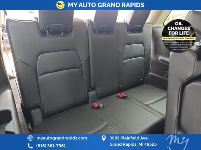 2023 Nissan Pathfinder SL 4WD