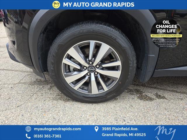 2023 Nissan Pathfinder SL 4WD