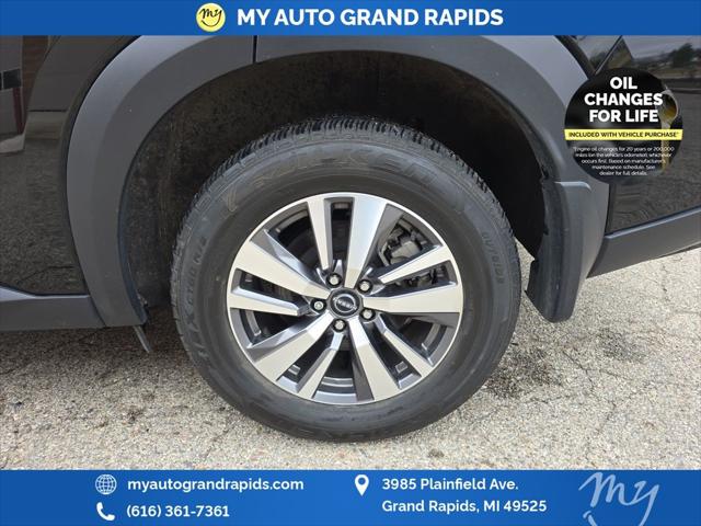 2023 Nissan Pathfinder SL 4WD