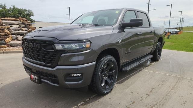 2026 RAM Ram 1500 RAM 1500 EXPRESS CREW CAB 4X4 57 BOX