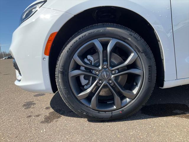 2026 Chrysler Pacifica Select AWD