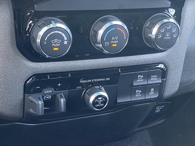 2026 Ram 1500 Warlock Crew Cab 4x4 57 Box