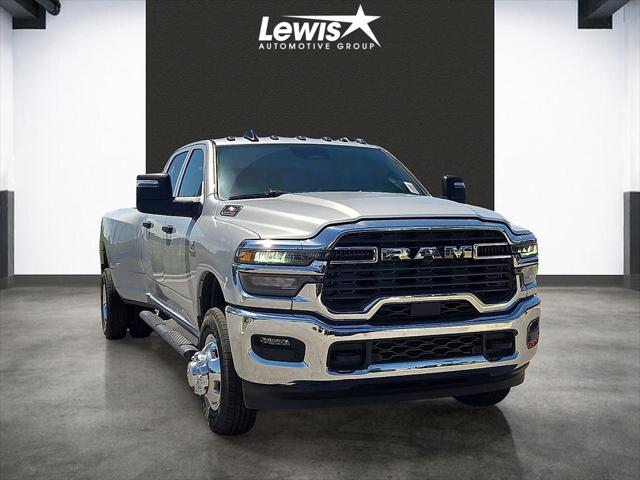 2026 Ram 3500 Tradesman Crew Cab 4x4 8' Box
