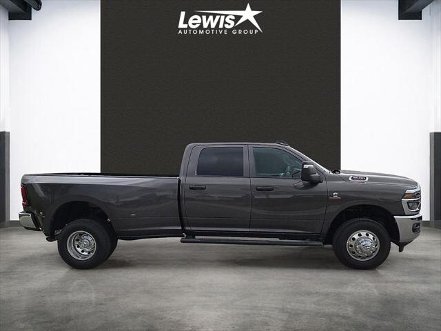 2026 Ram 3500 Tradesman Crew Cab 4x4 8' Box