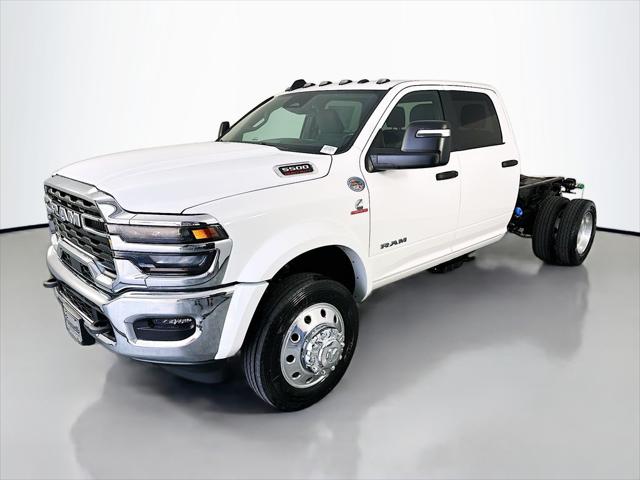 2026 RAM 5500 Chassis RAM 5500 BIG HORN CHASSIS CREW CAB 4X4 60 CA