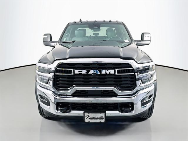 2026 RAM Ram 5500 Chassis Cab RAM 5500 TRADESMAN CHASSIS CREW CAB 4X4 84 CA