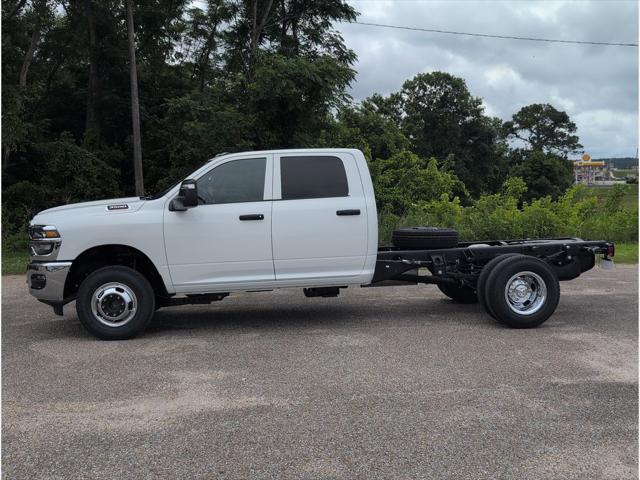 2026 RAM Ram 3500 Chassis Cab RAM 3500 TRADESMAN CREW CAB CHASSIS 4X4 60 CA