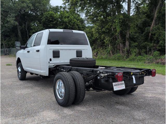 2026 RAM Ram 3500 Chassis Cab RAM 3500 TRADESMAN CREW CAB CHASSIS 4X4 60 CA