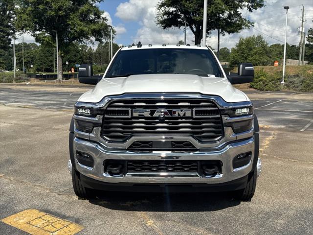2026 RAM 5500 Chassis RAM 5500 TRADESMAN CHASSIS CREW CAB 4X4 84 CA