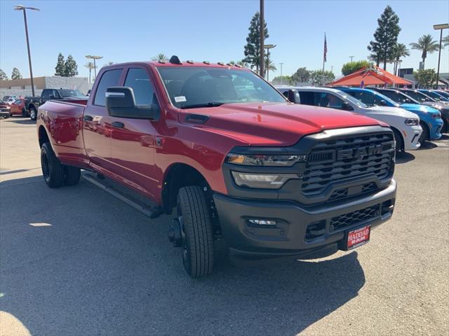 2026 RAM Ram 3500 RAM 3500 TRADESMAN CREW CAB 4X4 8 BOX
