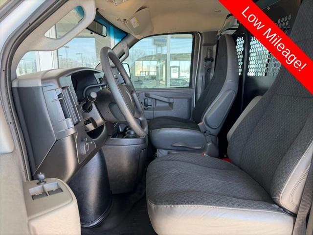 2024 GMC Savana Cargo RWD 2500 Regular Wheelbase Work Van
