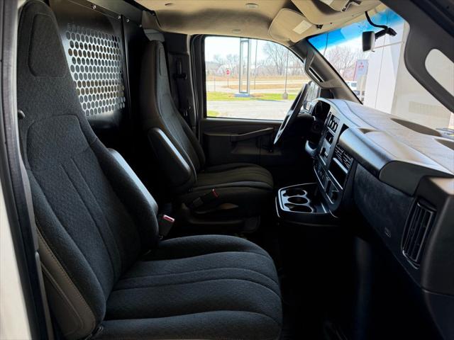 2024 GMC Savana Cargo RWD 2500 Regular Wheelbase Work Van
