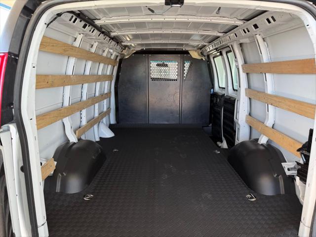 2024 GMC Savana Cargo RWD 2500 Regular Wheelbase Work Van