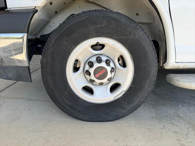 2024 GMC Savana Cargo RWD 2500 Regular Wheelbase Work Van