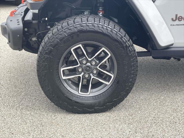 2024 Jeep Gladiator Sport