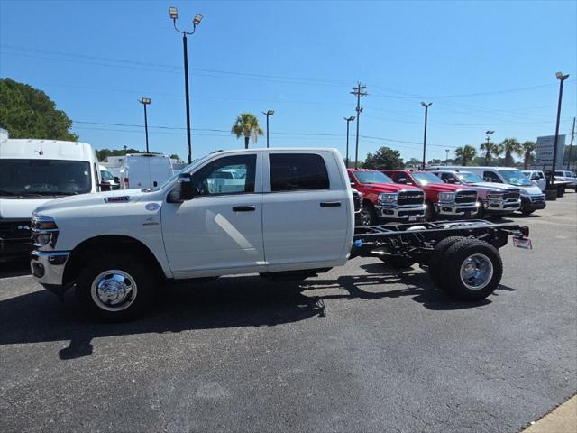 2026 RAM 3500 Chassis RAM 3500 TRADESMAN CREW CAB CHASSIS 4X4 60 CA