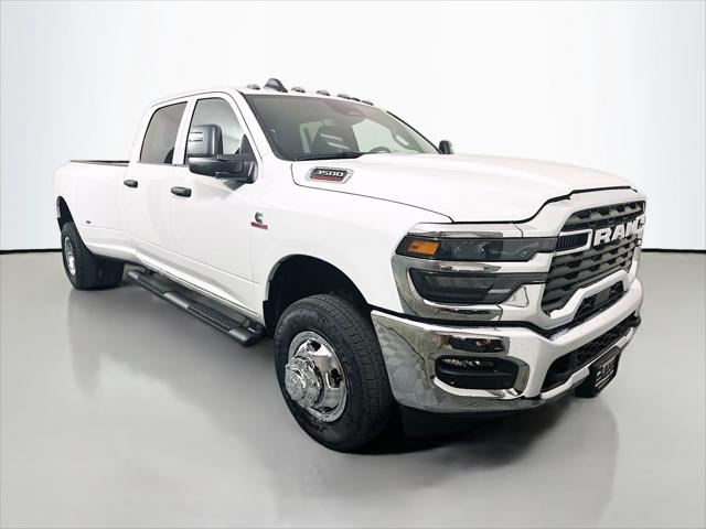 2026 RAM Ram 3500 RAM 3500 TRADESMAN CREW CAB 4X4 8 BOX