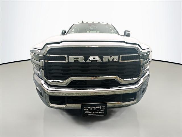 2026 RAM Ram 3500 RAM 3500 TRADESMAN CREW CAB 4X4 8 BOX