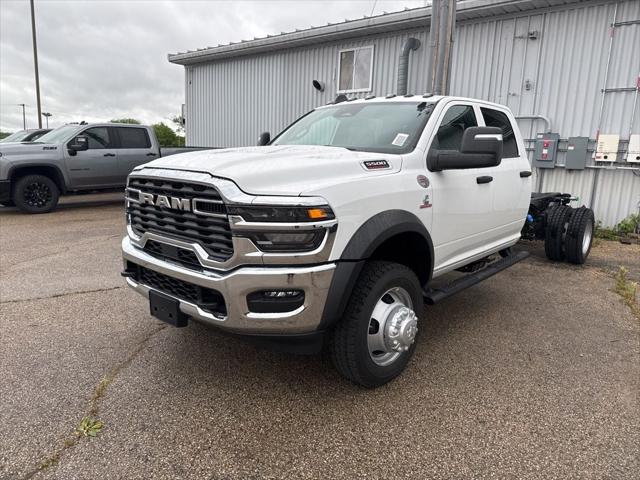 2026 RAM Ram 5500 Chassis Cab RAM 5500 TRADESMAN CHASSIS CREW CAB 4X4 84 CA