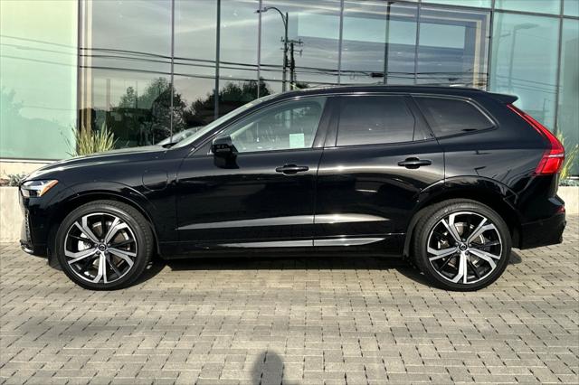 2023 Volvo XC60 Recharge T8 Ultimate Dark Theme