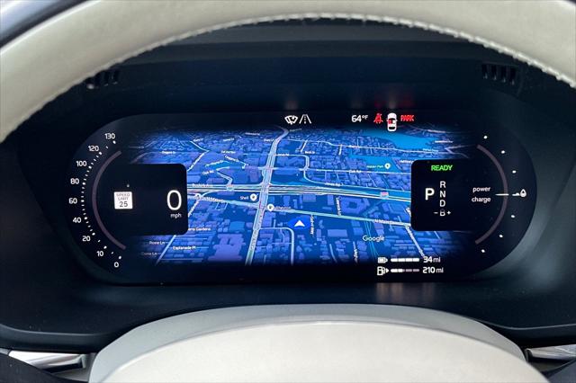 2023 Volvo XC60 Recharge T8 Ultimate Dark Theme