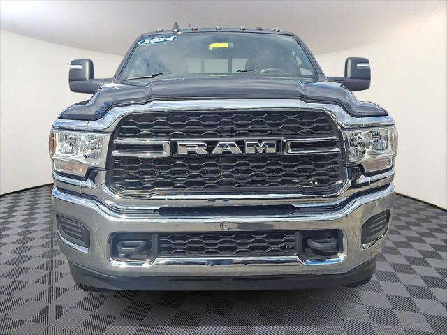 2024 RAM 3500 Tradesman Crew Cab 4x4 8 Box 2024 RAM 3500 Tradesman Crew Cab 4x4 8 Box