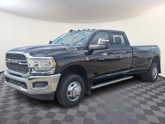 2024 RAM 3500 Tradesman Crew Cab 4x4 8 Box 2024 RAM 3500 Tradesman Crew Cab 4x4 8 Box