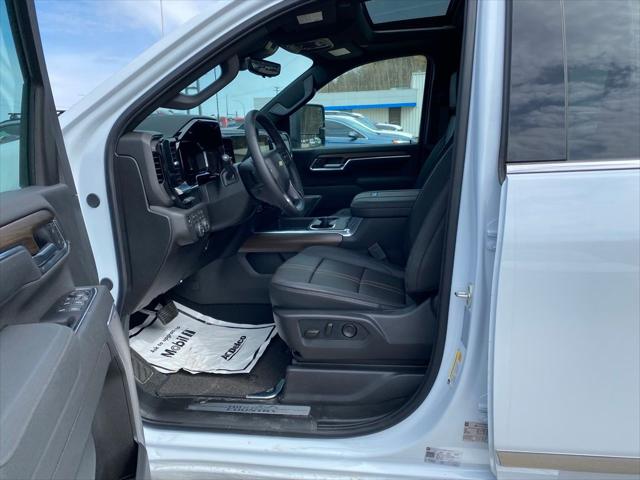 2026 Chevrolet Silverado 3500HD Crew Cab, Standard Bed, High Country, 4WD