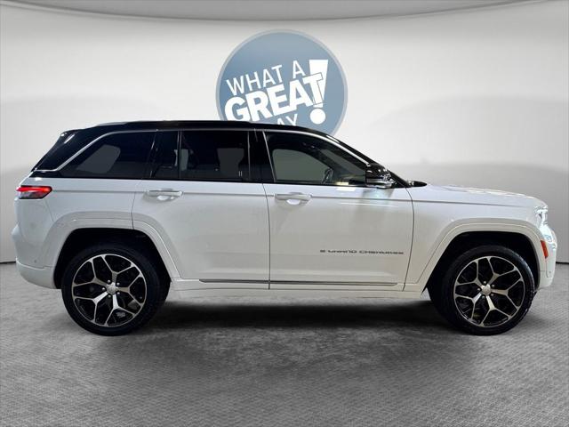 2022 Jeep Grand Cherokee 4xe Summit Reserve 4x4 2022 Jeep Grand Cherokee 4xe Summit Reserve 4x4