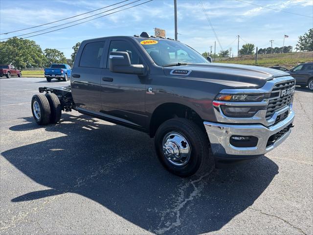 2026 RAM Ram 3500 Chassis Cab RAM 3500 TRADESMAN CREW CAB CHASSIS 4X4 60 CA
