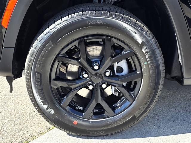 2026 Jeep Grand Cherokee Altitude 4x4