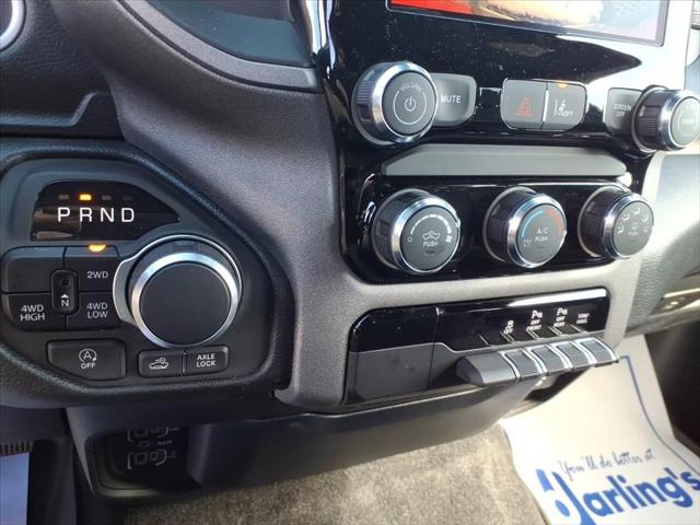 2026 Ram 1500 Warlock Crew Cab 4x4 5'7" Box