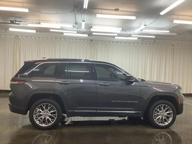 2022 Jeep Grand Cherokee Summit 4x4