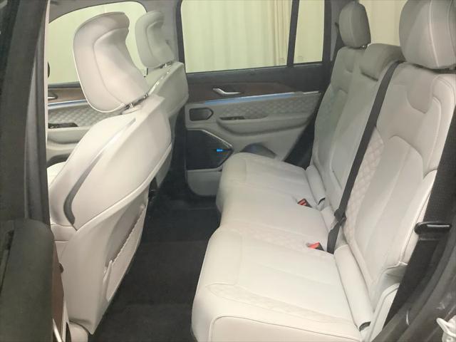2022 Jeep Grand Cherokee Summit 4x4