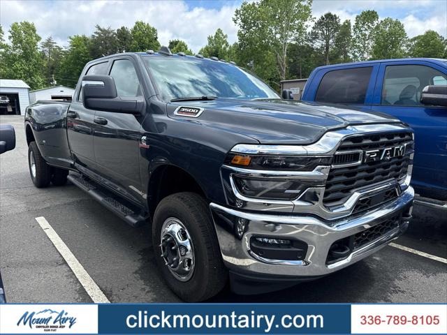 2026 RAM Ram 3500 RAM 3500 TRADESMAN CREW CAB 4X4 8 BOX