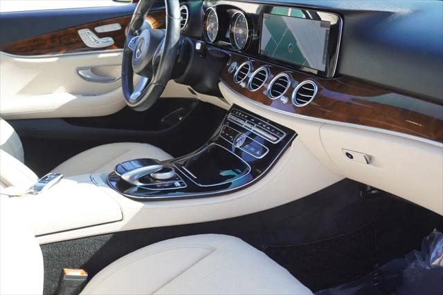 2017 Mercedes-Benz E-CLASS E 300 E 300