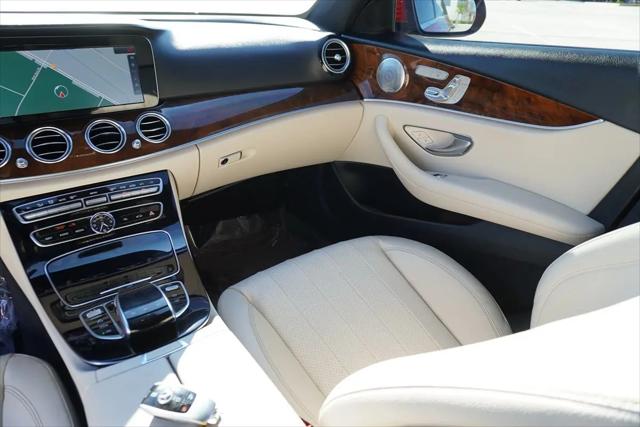 2017 Mercedes-Benz E-CLASS E 300 E 300