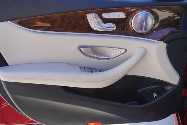 2017 Mercedes-Benz E-CLASS E 300 E 300