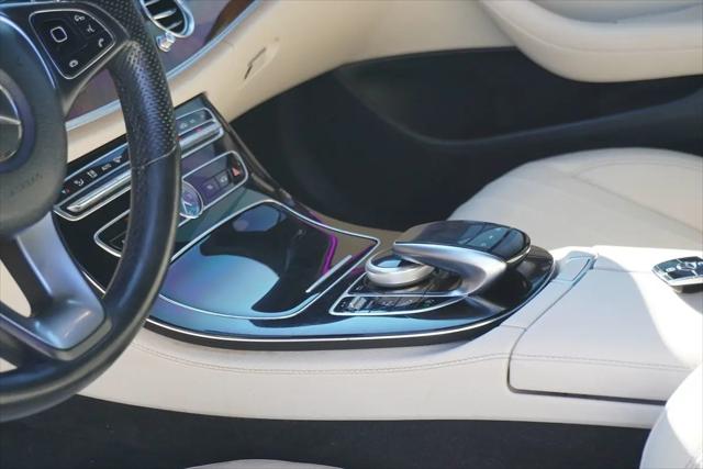 2017 Mercedes-Benz E-CLASS E 300 E 300