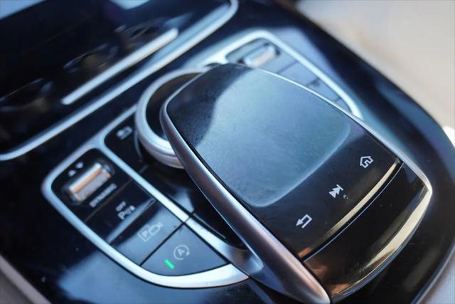 2017 Mercedes-Benz E-CLASS E 300 E 300