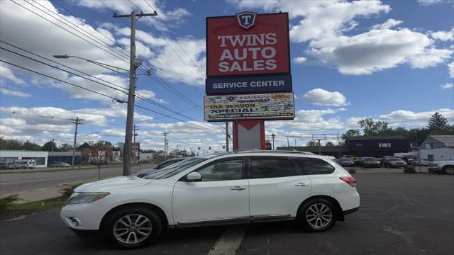 2015 Nissan Pathfinder SL for sale in Lansing, MI